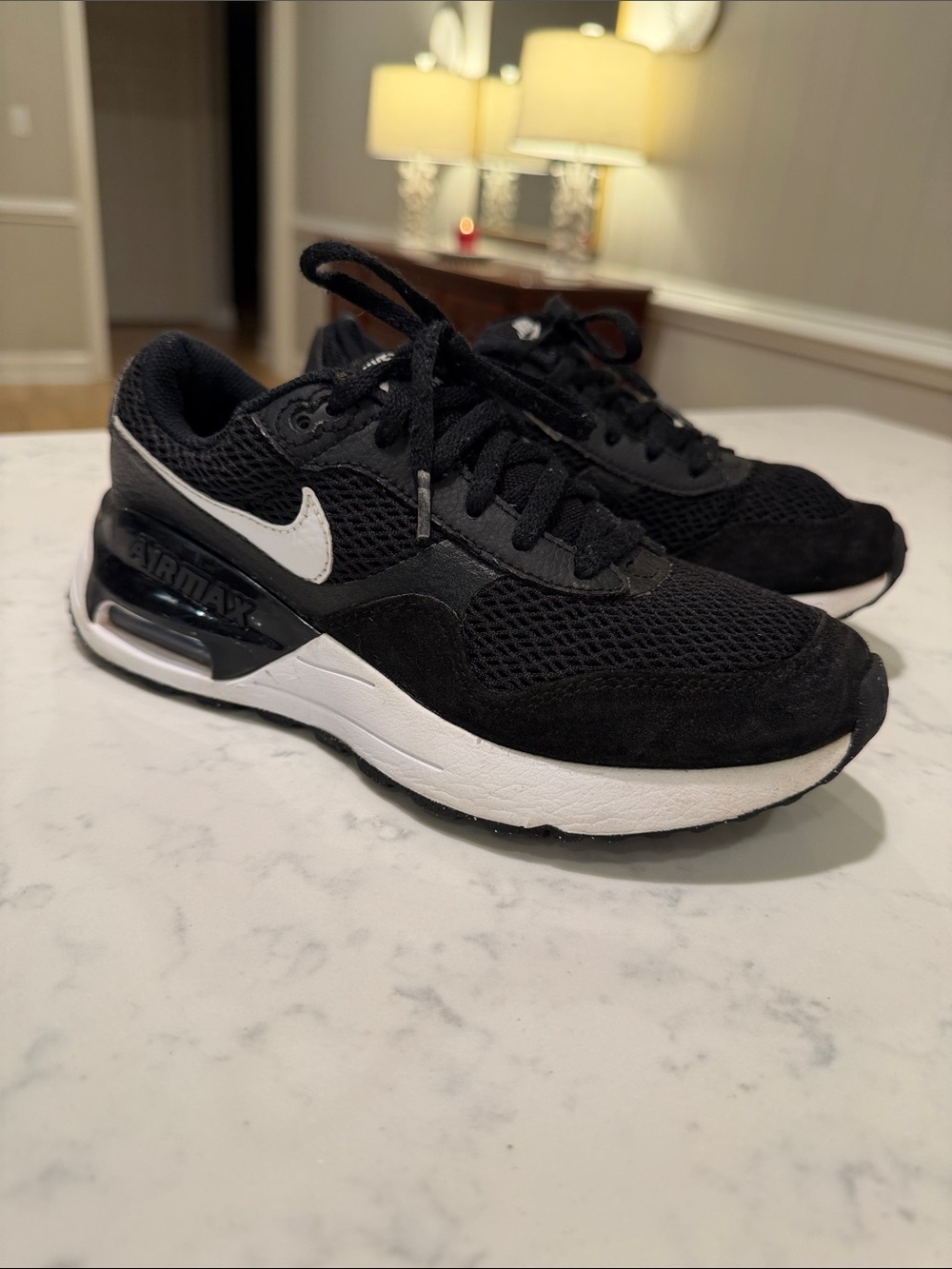 NIKE Boys Youth Black White Air Systm Air Max Sneakers Size 4